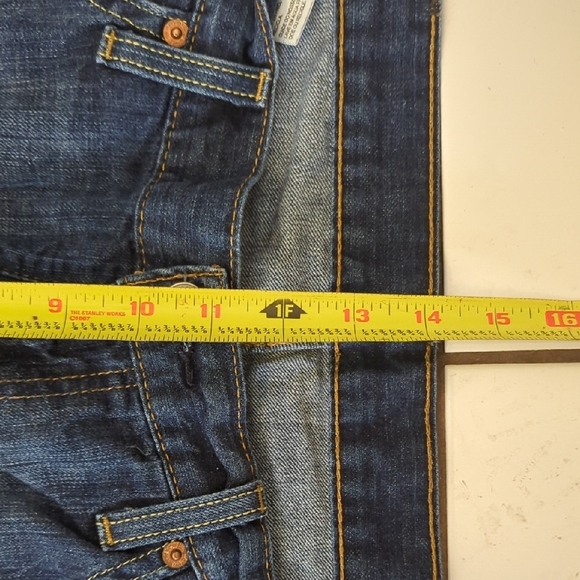 Levi's 514 Blue Relaxed Fit Jeans with Natural Fading - Picture 5 of 7